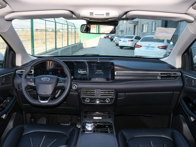 长安福特  ecoboost 245 两驱豪锐型 大中控全景