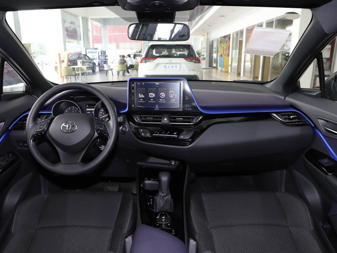 一汽丰田  2.0l 大中控全景