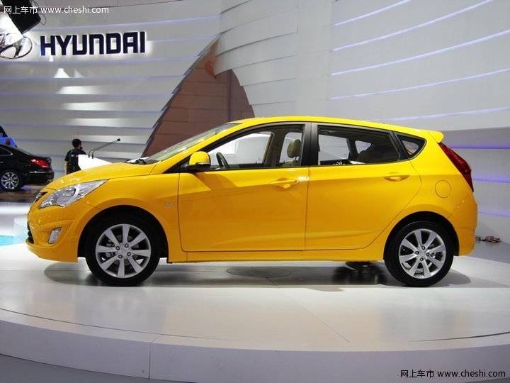 北京现代 verna瑞纳两厢