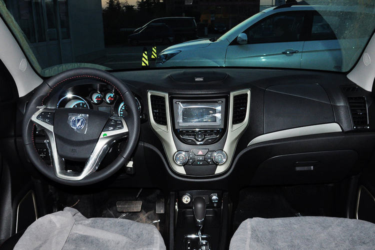 【长安cs35图片】长安cs35图片_长安cs35汽车高清大图-新蓝网-汽车