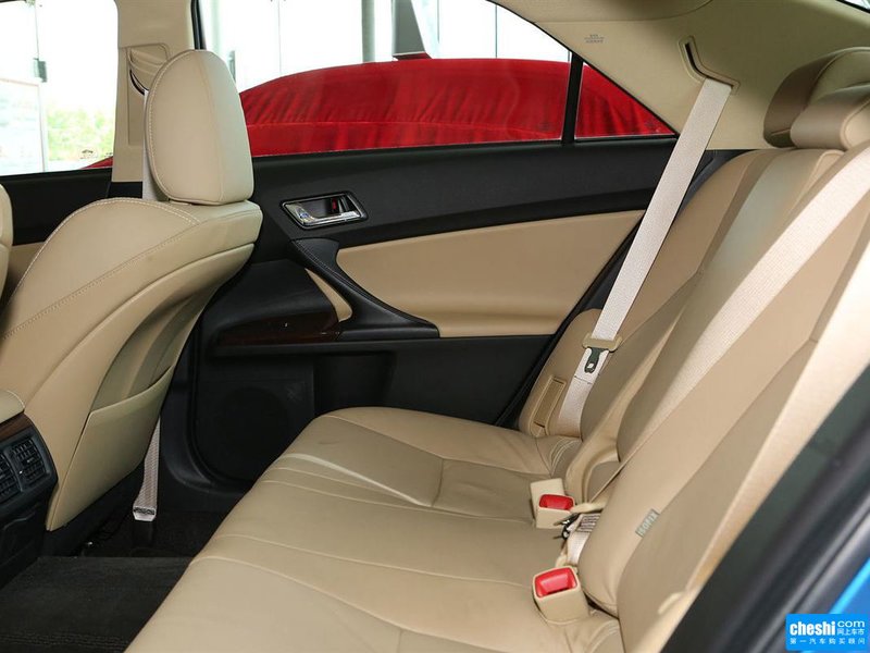 锐志2013款 2.5v 自动菁锐版座椅空间图片(74/135)_网上车市