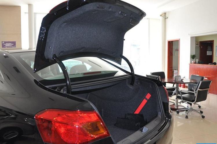 【荣威950图片】荣威950图片_荣威950汽车高清大图-财经热闻网-汽车