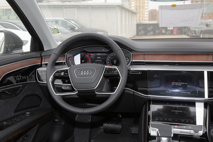 奥迪a8 a8l 50 tfsi quattro 2023款 尊享型